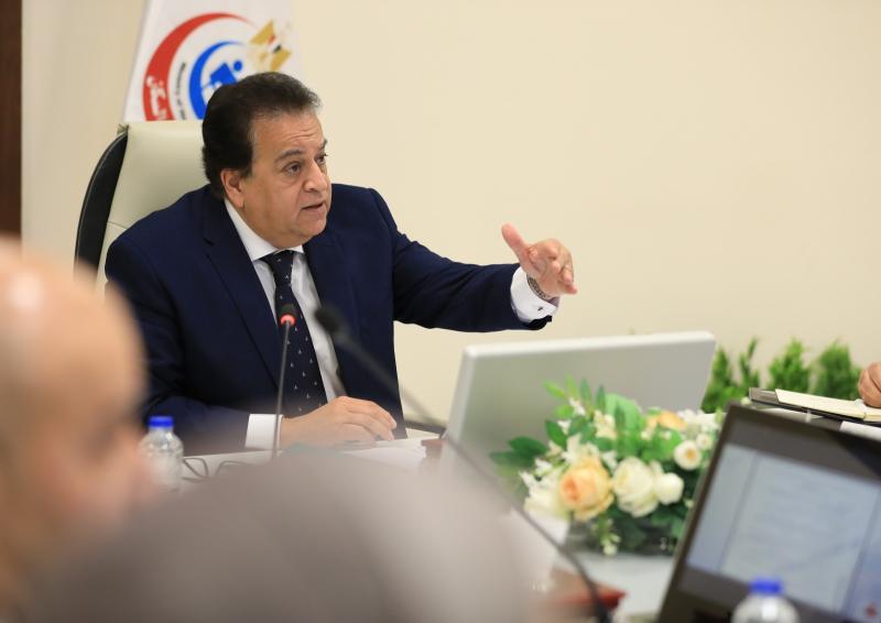 خالد عبد الغفار ، وزير الصحة 