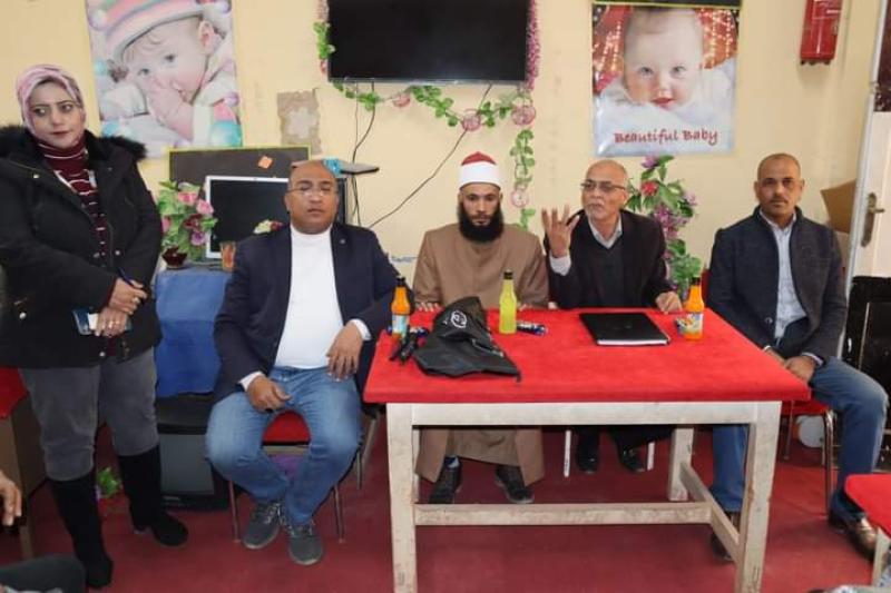 جانب من الندوة 