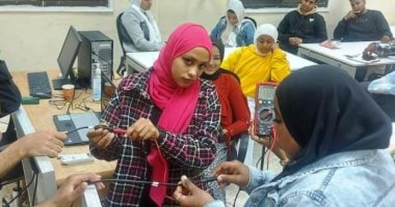 تنفيذ حزمة من البرامج التدريبية المجانية