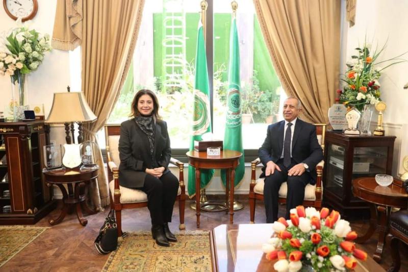 رئيس الأكاديمية العربية والأميرة دانا فراس