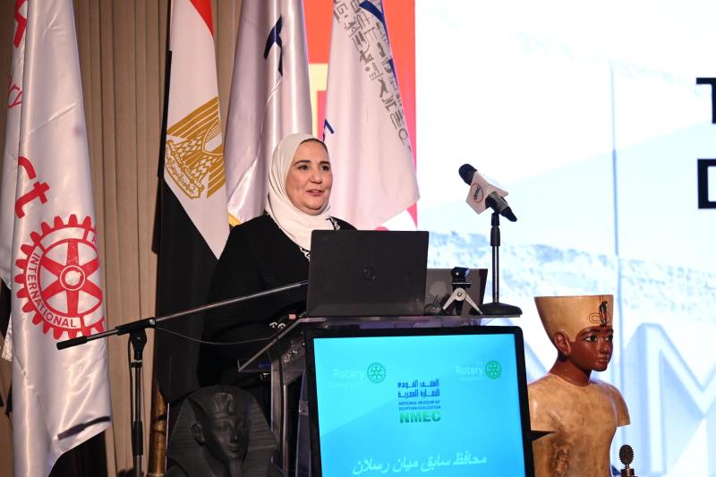 الدكتورة نيفين القباج