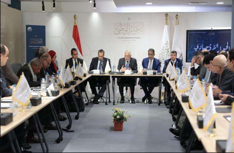 جلسة متخصصة مغلقة حول غلاء الأسعار وارتفاع معدلات التضخم وفقدان السيطرة على الأسواق