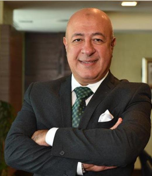 يحيي أبو الفتوح نائب رئيس البنك الأهلى