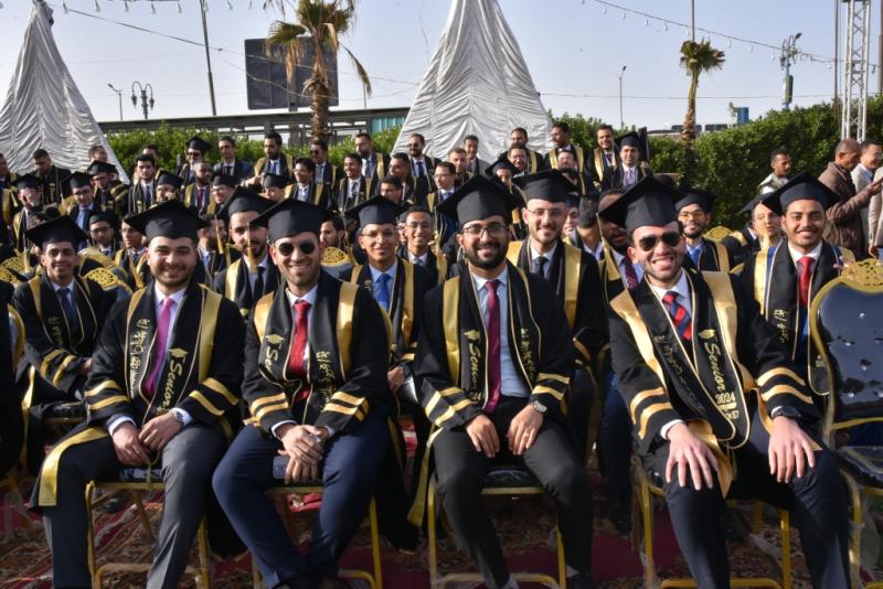 اثناء الاحتفاليه