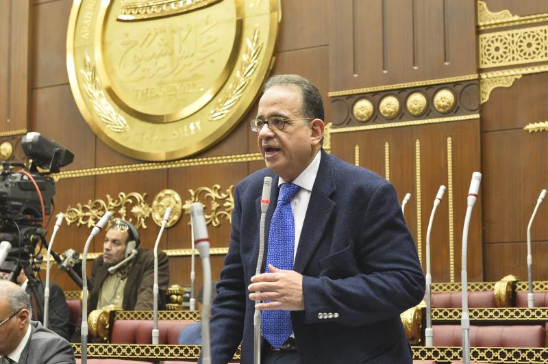طارق عبد العزيز