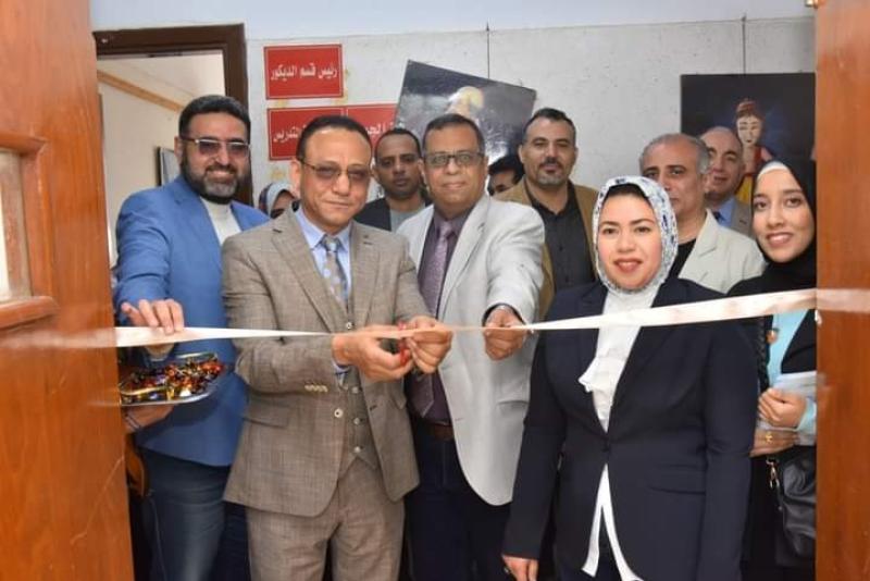 نائب رئيس الجامعه للدراسات العليا