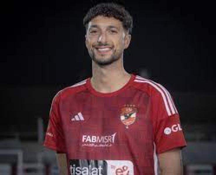وسام أبو على مهاجم الأهلى