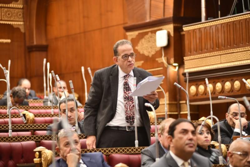 طارق عبد العزيز