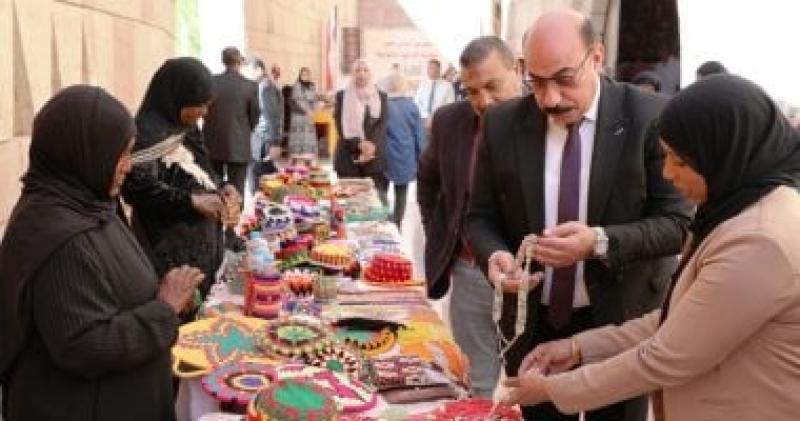 محافظ  أسوان 