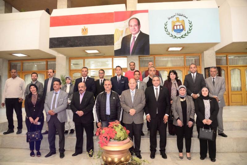 محافظ أسيوط 