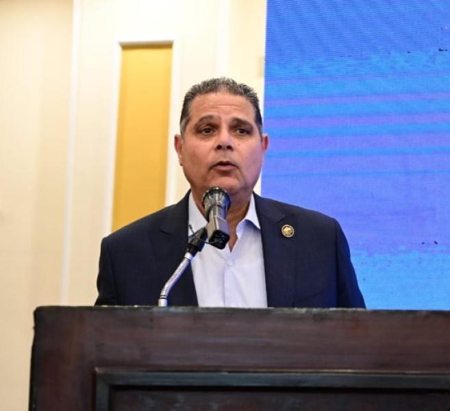 احمد الخشن