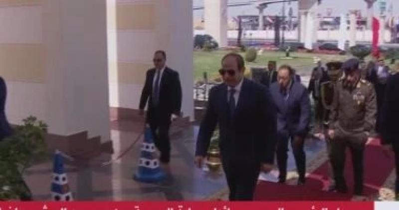 الرئيس السيسى فى مسجد المشير