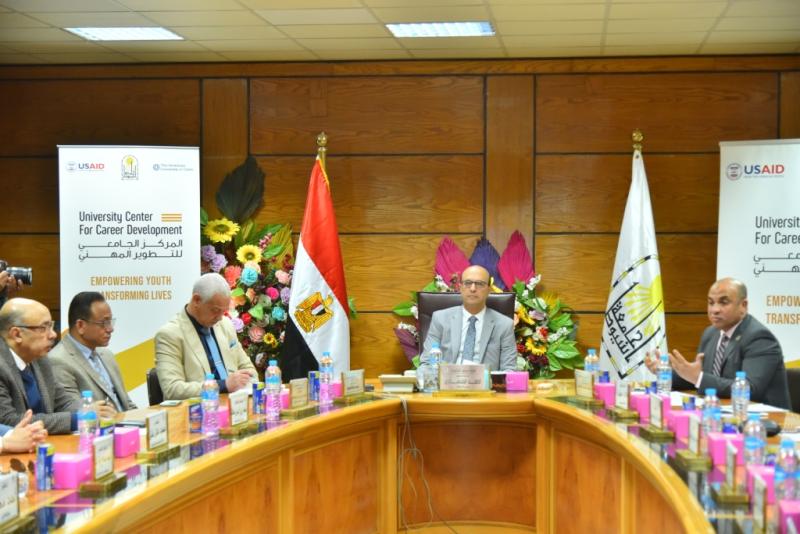 رئيس جامعة أسيوط 