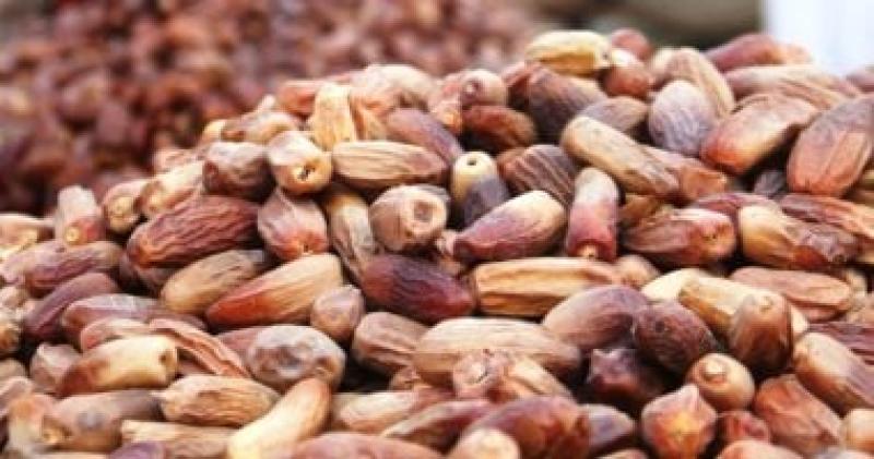 تناول التمر
