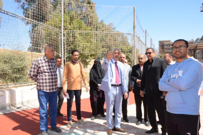 نايب رئيس الجامعه لشؤون الطلاب