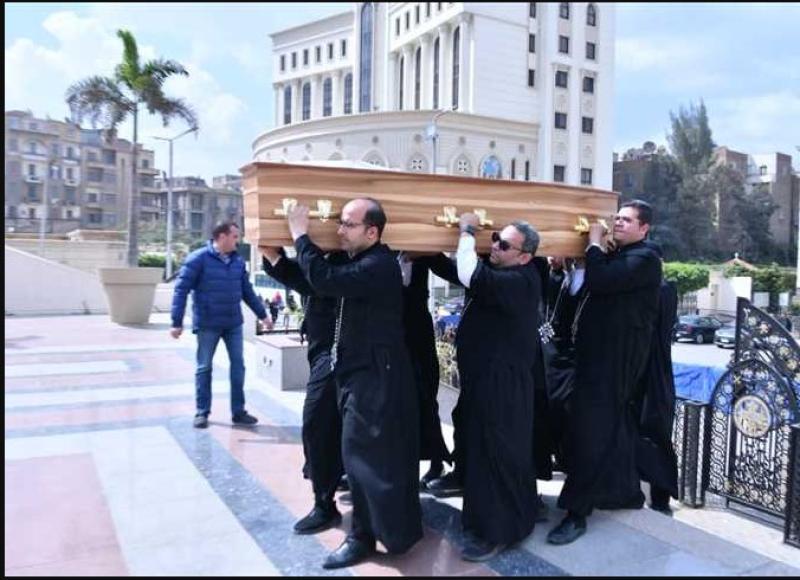 نقل جثامين رهبان جنوب أفريقيا إلى دير الأنبا صموئيل