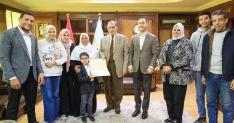 المشاركون فى الندوة التثقيفية