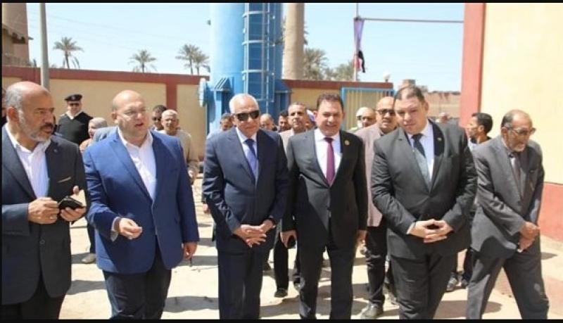 محافظ الجيزة يطلق إشارة التشغيل