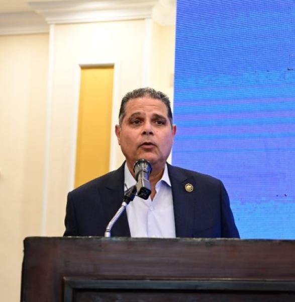 احمد الخشن
