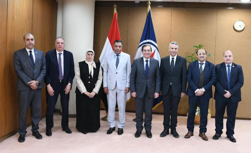 وزير البترول والثروة المعدنية