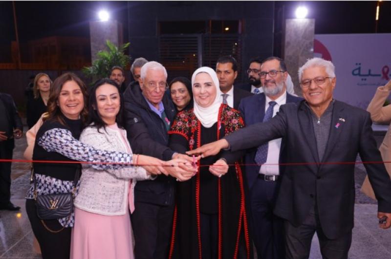 جانب من الافتتاح 