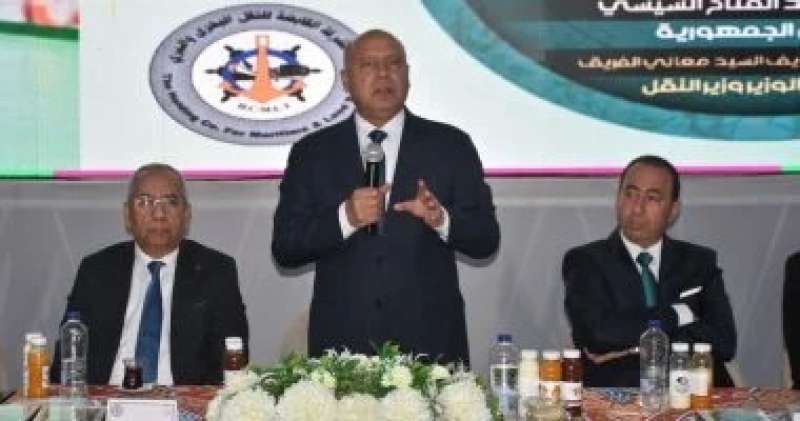 الفريق كامل الوزير وزير النقل