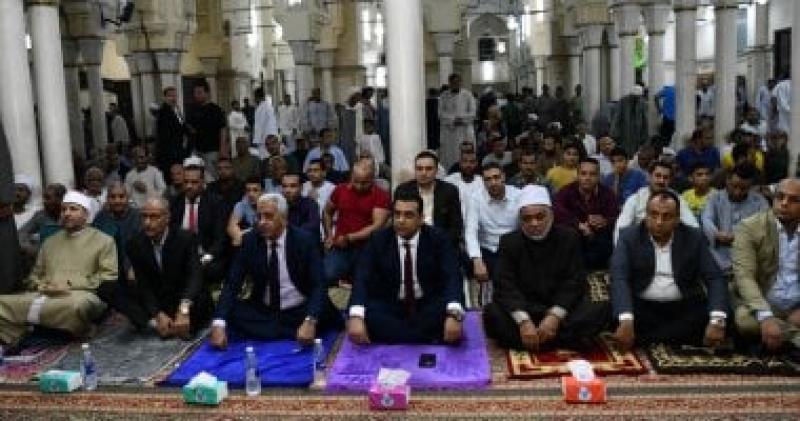 نائب محافظ قنا بشهد إحتفال ليلة القدر
