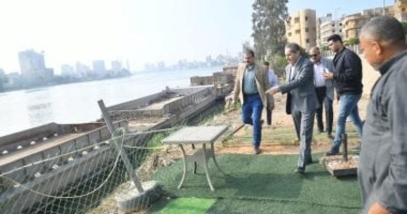 محافظ الغربية خلال الجولة