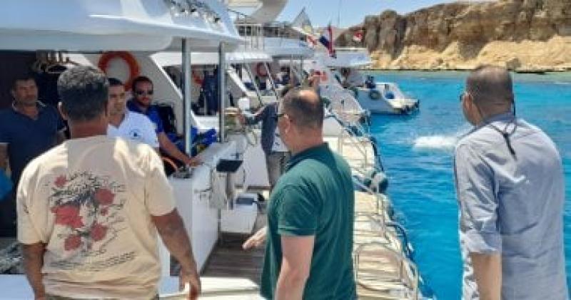 الرئيس التنفيذي لجهاز شئون البيئة يتفقد اليخوت السياحية