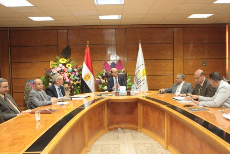 رئيس جامعة أسيوط 