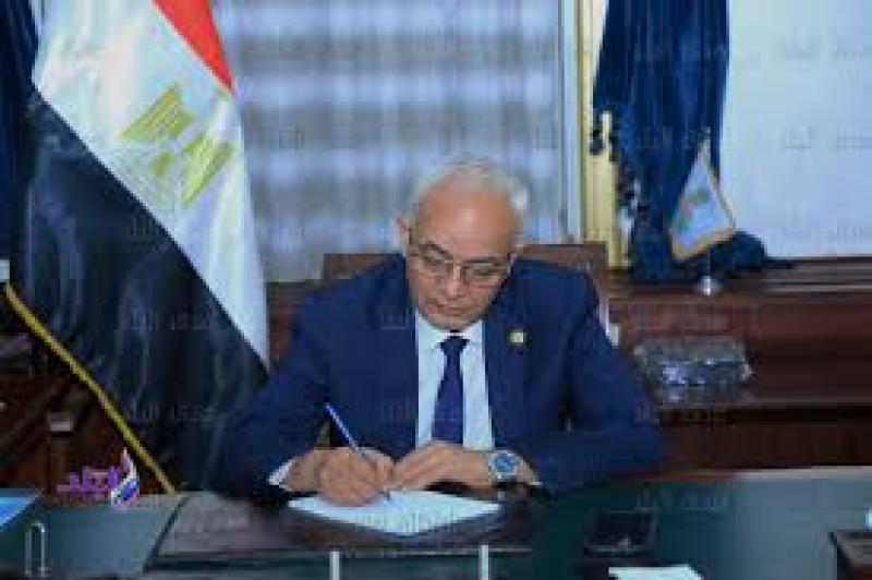 الدكتور رضا حجازى وزير التربية والتعليم 