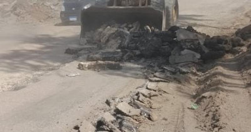 أعمال إزالة طبقة الأسفلت