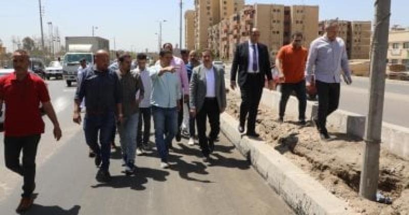 محافظ المنوفية يتفقد رصف مدخل المنطقة الصناعية