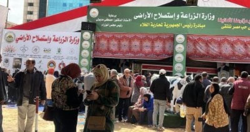 معرض خير مزارعنا لأهالينا بالدقى