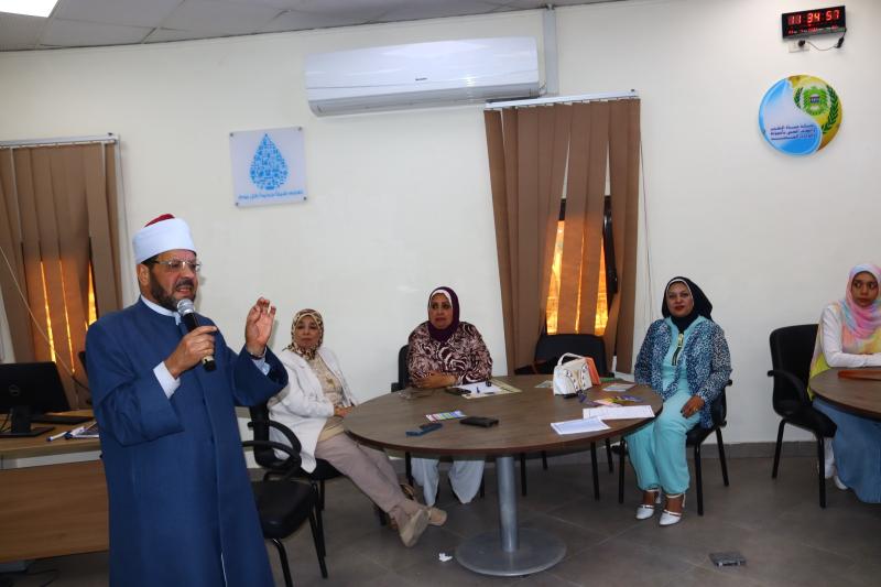   الندوه التوعيه