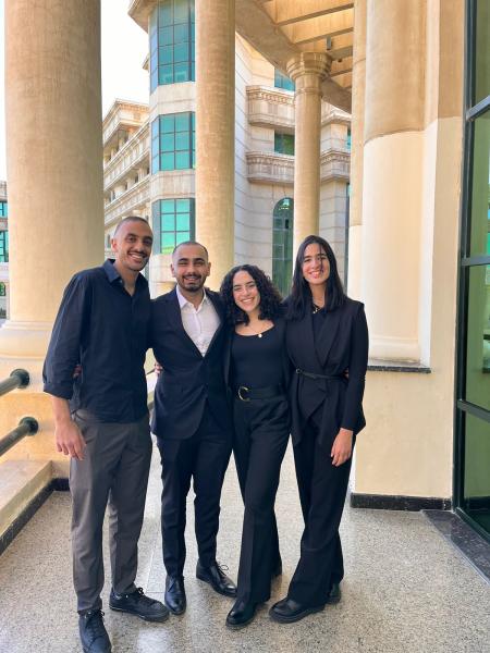 فريق العمل التخرج