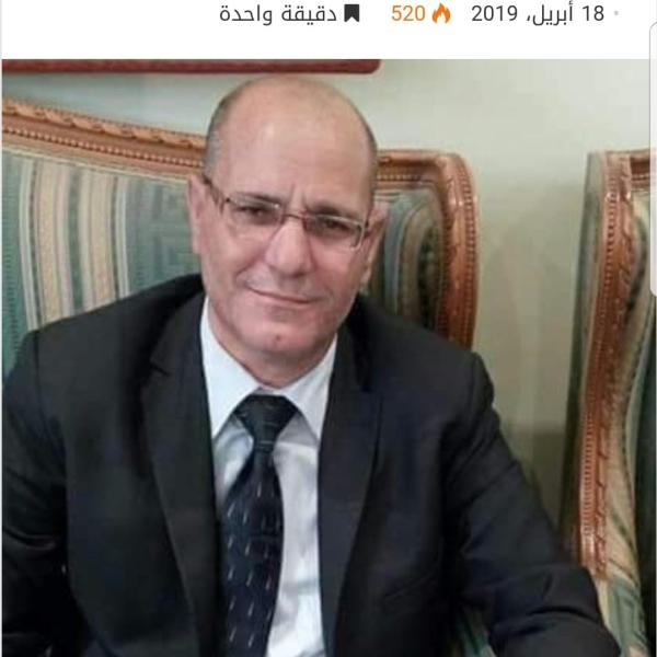 الكاتب 