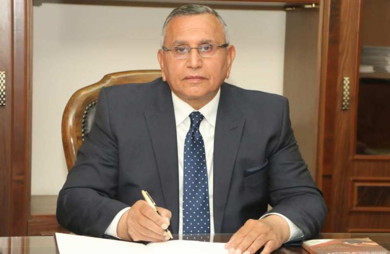 الدكتور عبدالسند يمامة رئيس الوفد
