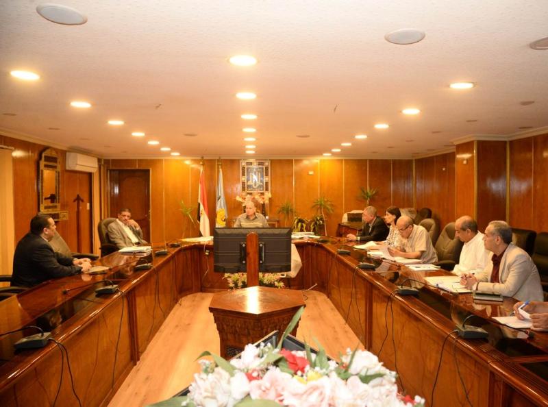 محافظ أسيوط 