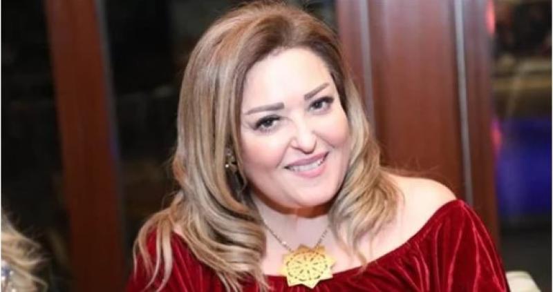 الفنانة نهال عنبر