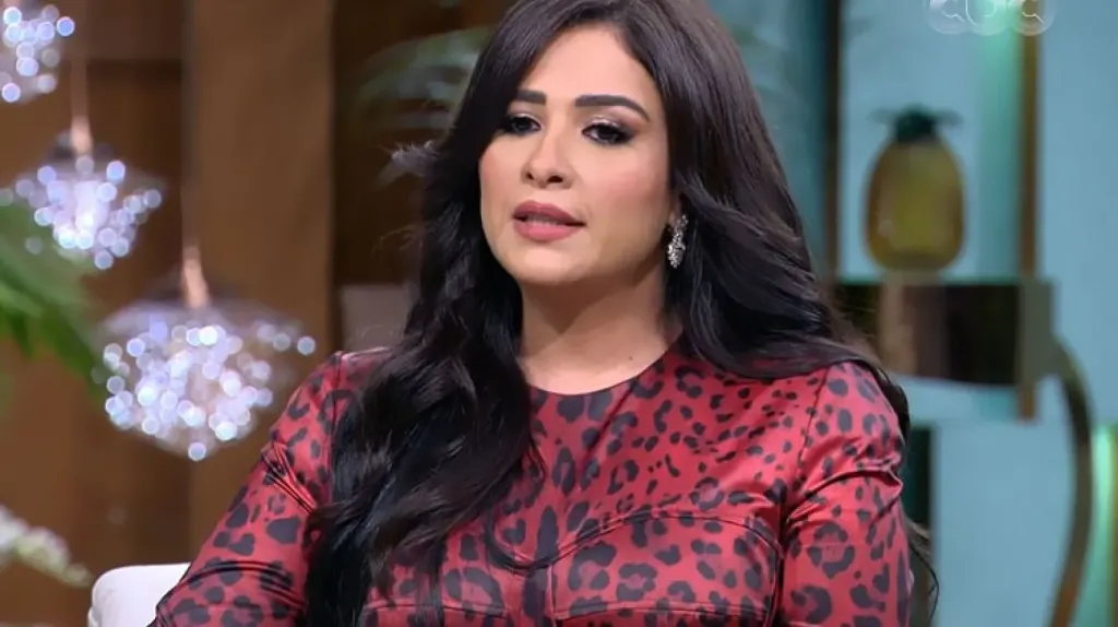 ياسمين عبد العزيز 