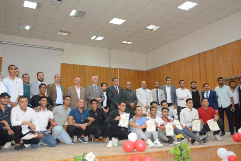 رئيس جامعة أسيوط 