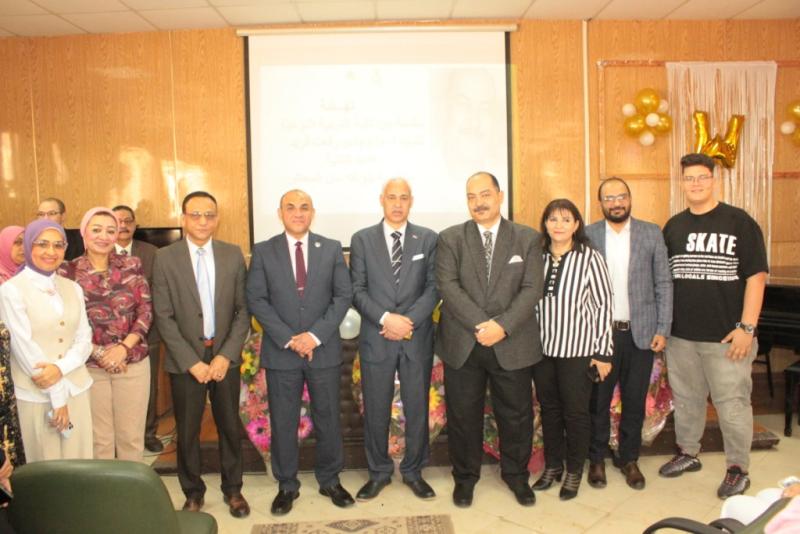 رئيس جامعة أسيوط 