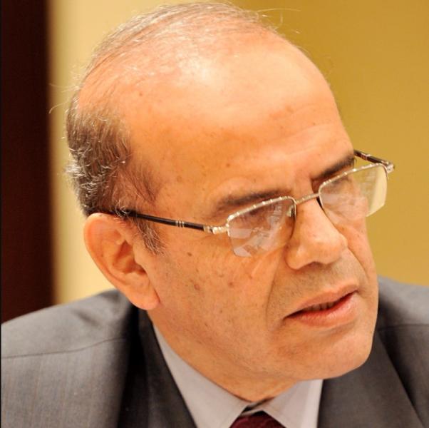 الدكتور أحمد يوسف أحمد 