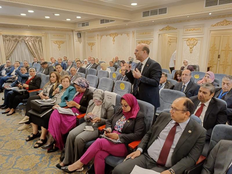 رئيس جامعة أسيوط 