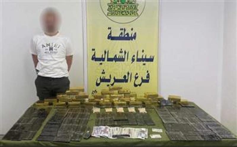 سقوط عنصر اجرامى بحوزته مواد مخدرة