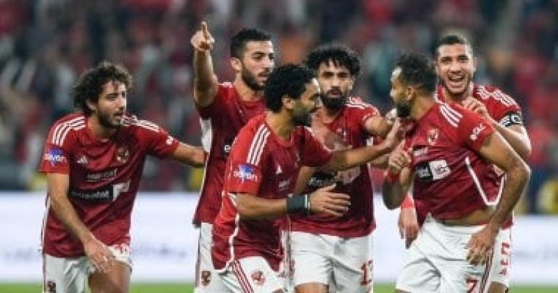 لاعبي الأهلي 