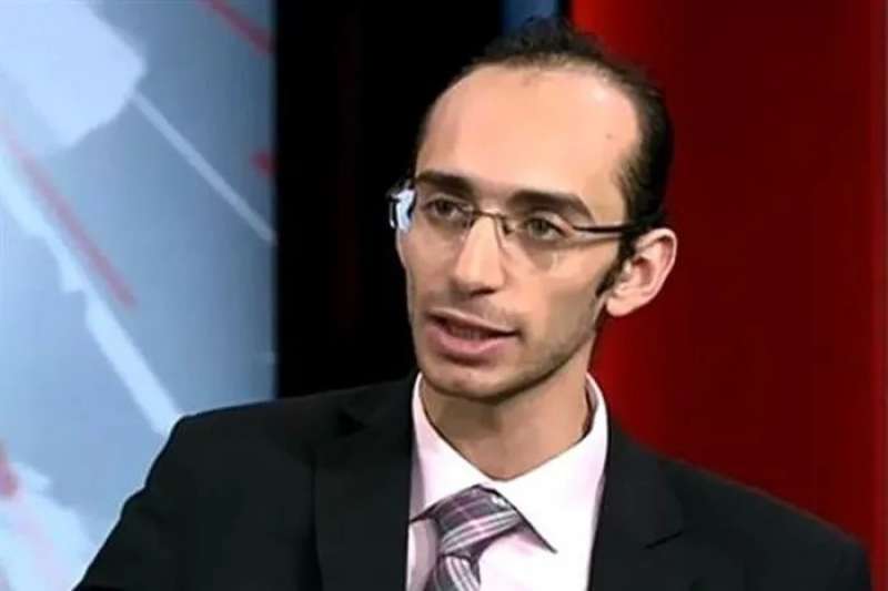 النائب محمد عبدالعزيز