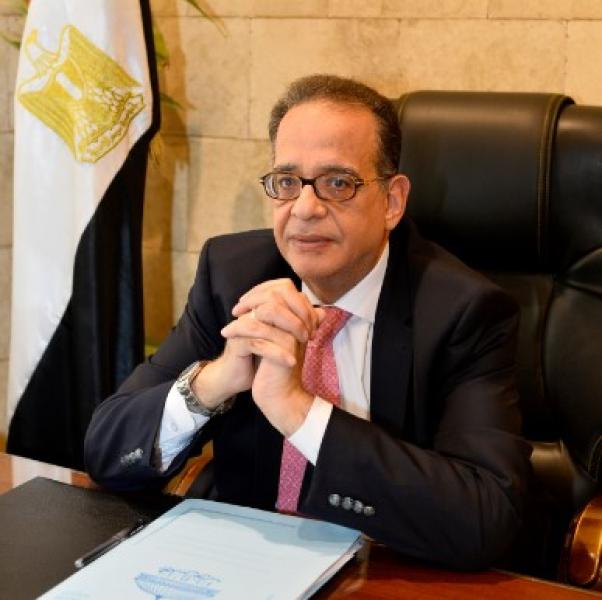 النائب طارق عبد العزيز 