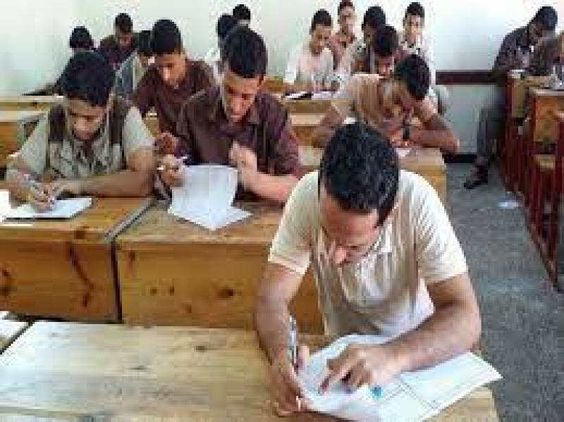 طلاب الدبلومات
